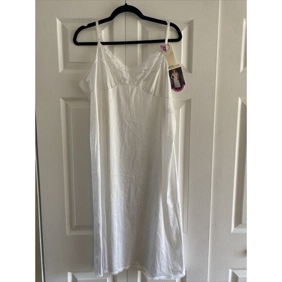 Vassarette Woman Comfortable Lingerie ivory White Full Lace Slip‎ New nightie - Picture 1 of 6